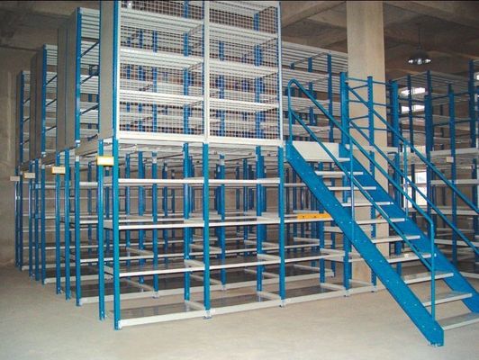 kopen Warehouse mezzanine vloersysteem met planken. Maximaliseer opslagruimte en efficiëntie. online vervaardiging